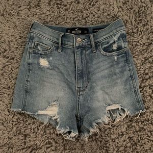 Hollister ultra high-rise short-short
